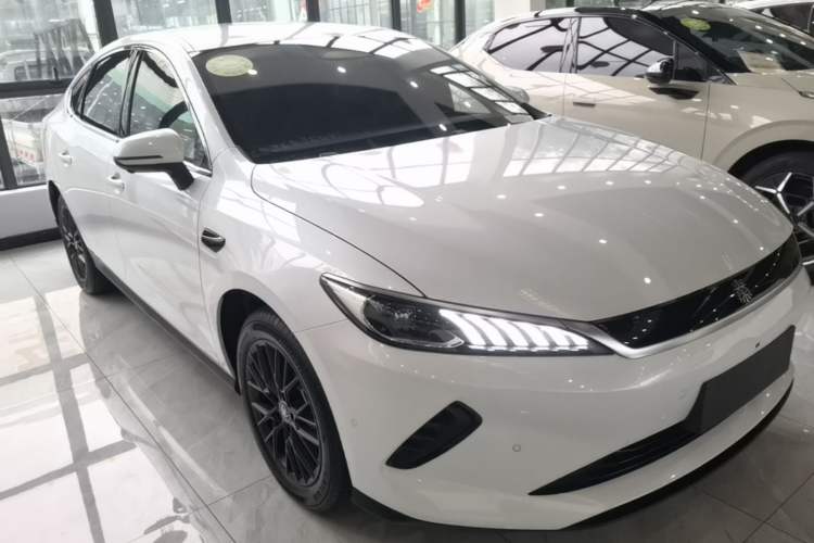 BYD Qin PLUS 2025 — фото 3