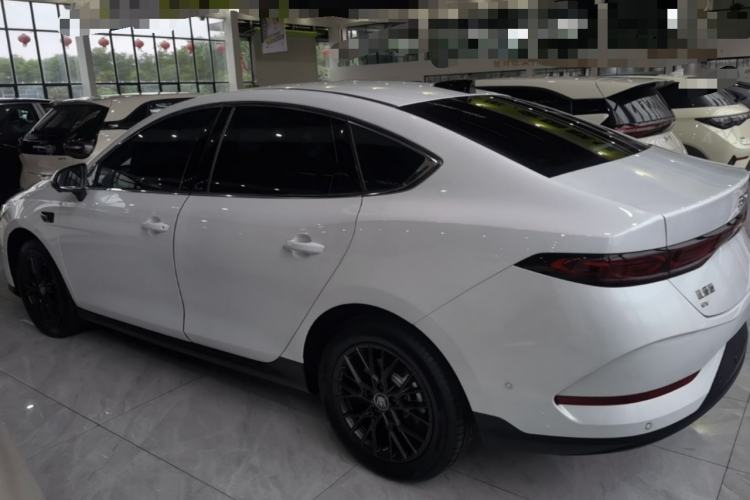 BYD Qin PLUS 2025 — фото 4