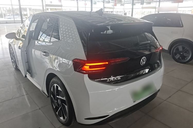 Volkswagen ID.3 2023 — 4