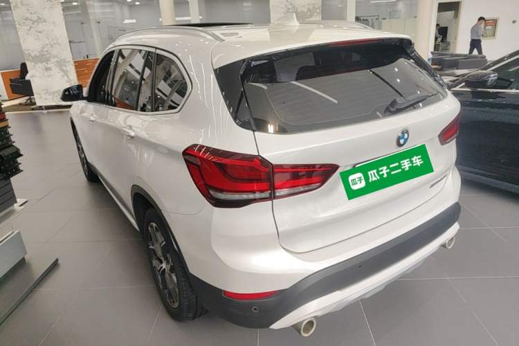 BMW X1 2021 — фото 4