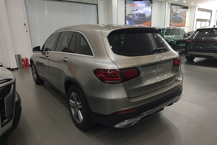 Mercedes-Benz GLC 260 L 2021 — фото 4