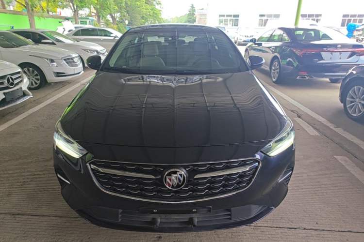 Buick Regal 2020 — 2