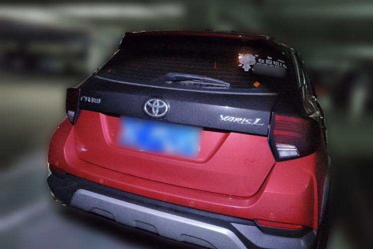 Toyota YARiS L 2022 — фото 5