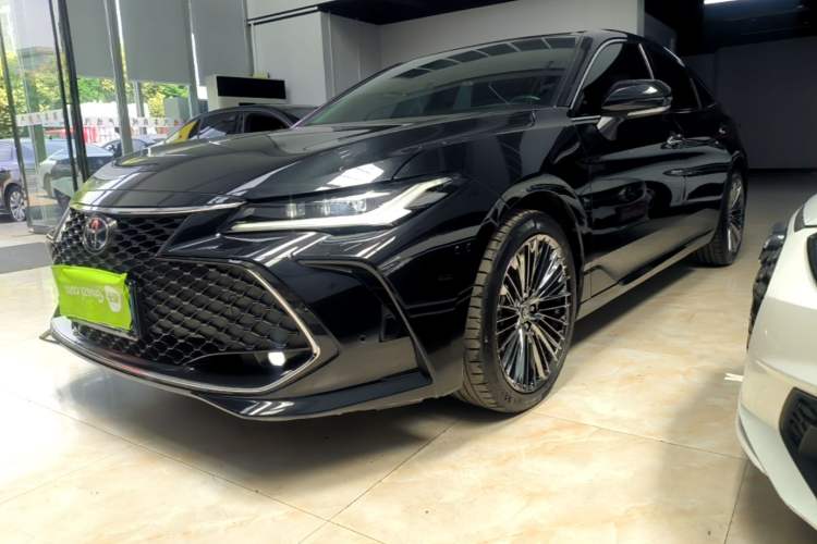 Toyota Avalon 2022 — фото 1