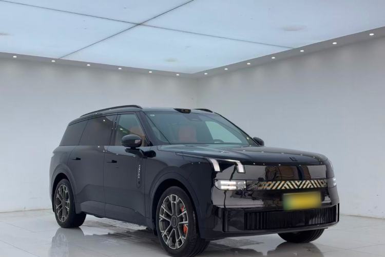 Lynk & Co 900 2025 — 3