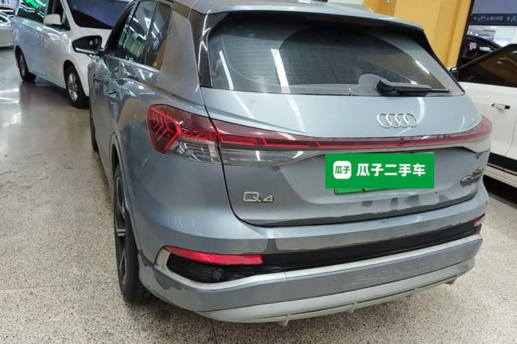 Audi Q4 e-tron 2024 — 4