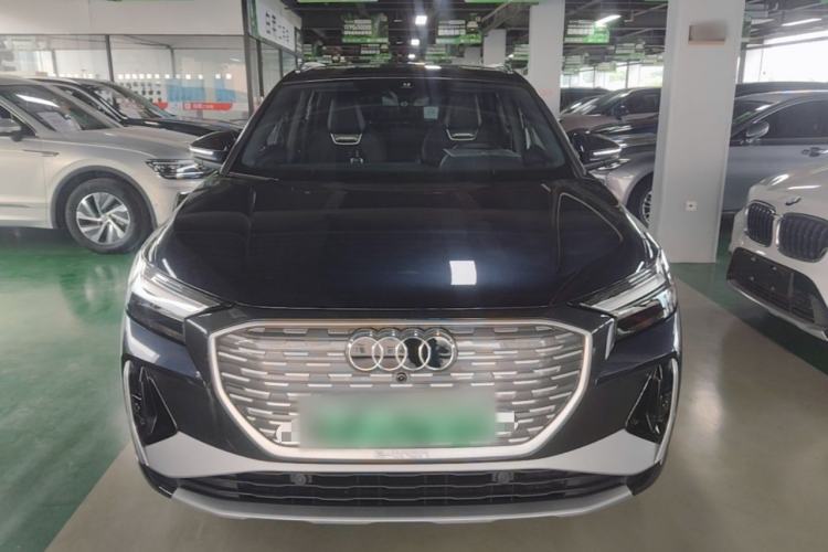 Audi Q4 e-tron 2024 — 2