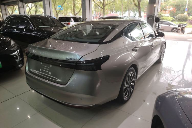 Nissan Teana 2026 — 5