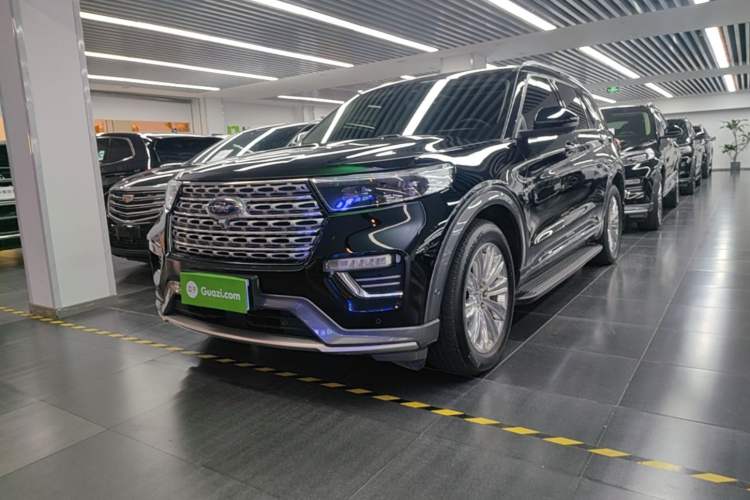 Ford Explorer 2020 — фото 1