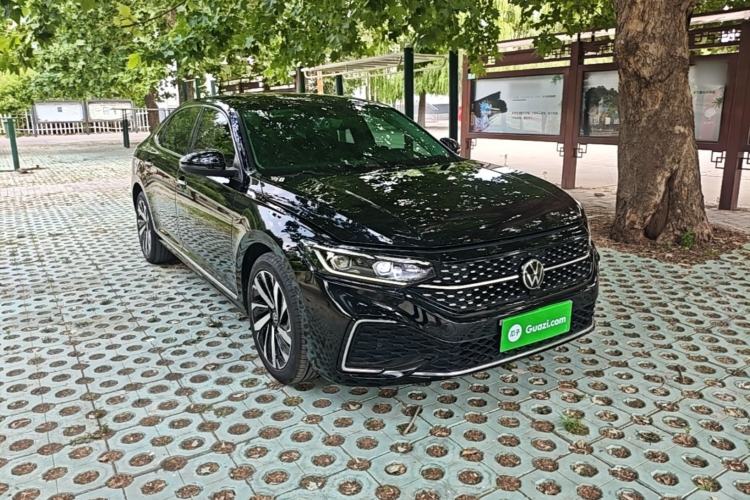 Volkswagen Passat 2022 — 3