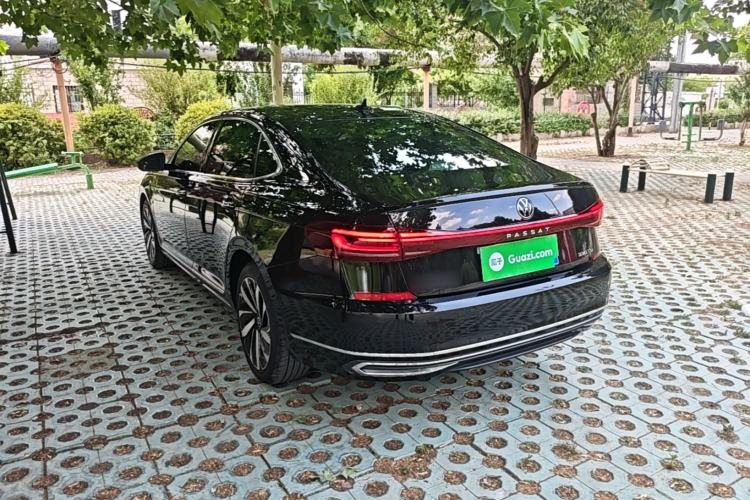 Volkswagen Passat 2022 — 4