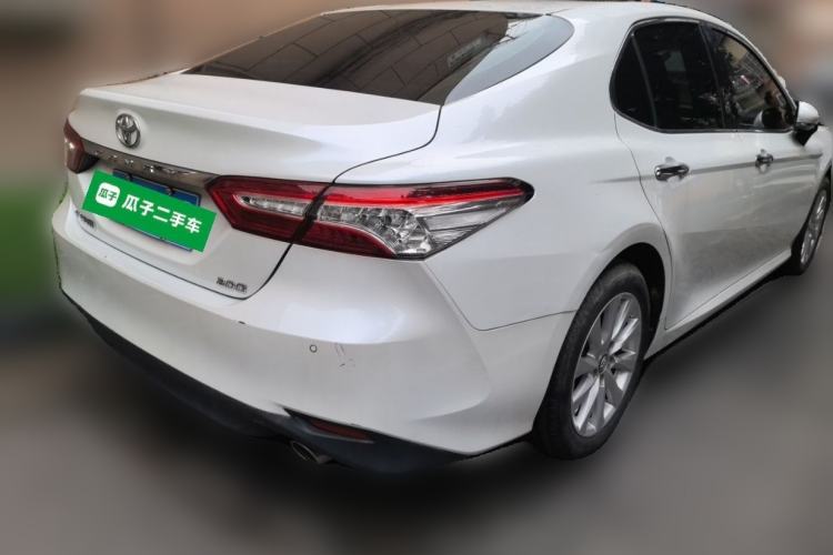 Toyota Camry 2019 — 4