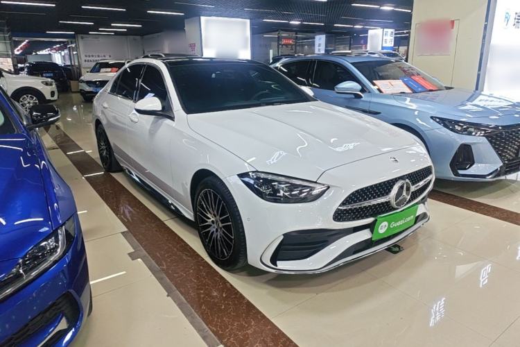 Mercedes-Benz C 260 L 2024 — 3