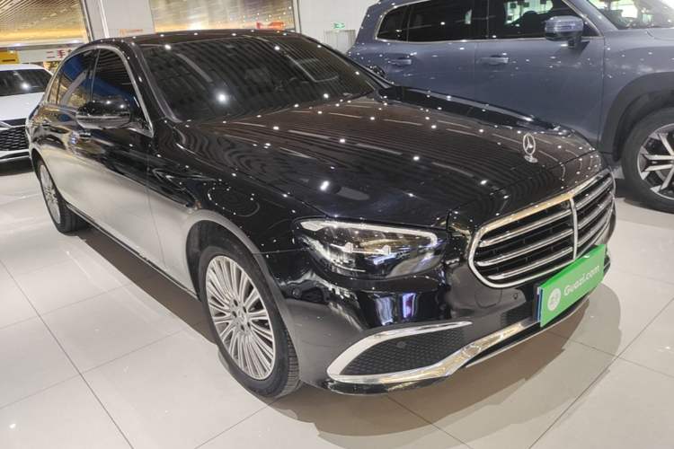 Mercedes-Benz E 300 L 2023 — фото 3