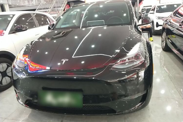 Tesla Model Y 2022 — 2