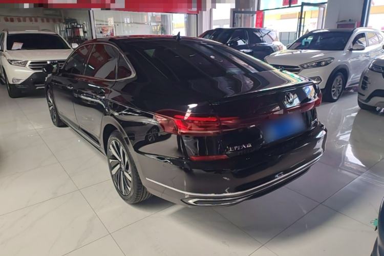 Volkswagen Passat 2022 — 4