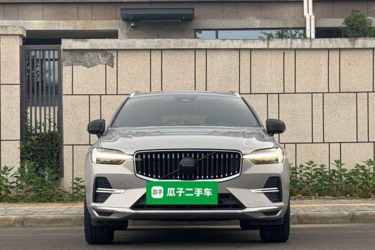 Volvo XC60 2023 — фото 2