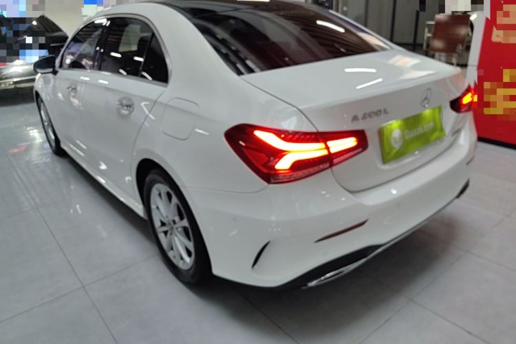 Mercedes-Benz A 200 L 2021 — фото 4