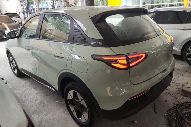 Geely Galaxy Geome 2025 — фото 4