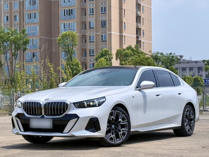 BMW 530Li 2025 — фото 1