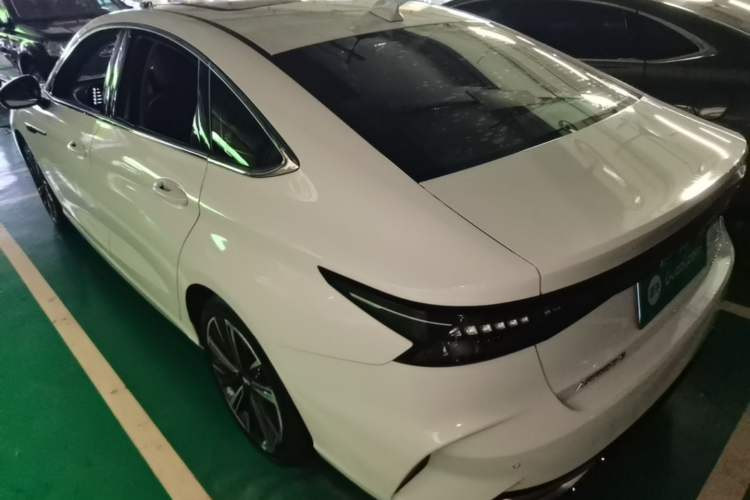 Chery Arrizo 8 2022 — 4