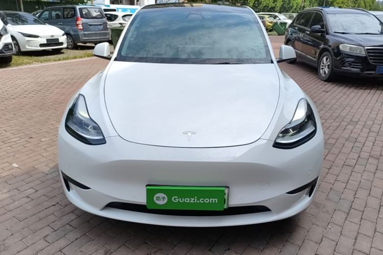 Tesla Model Y 2022 — 2