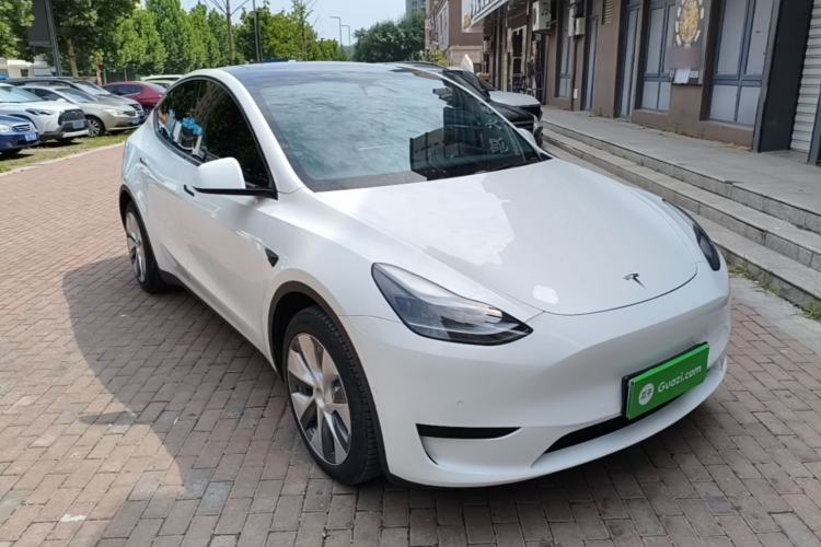 Tesla Model Y 2022 — 3