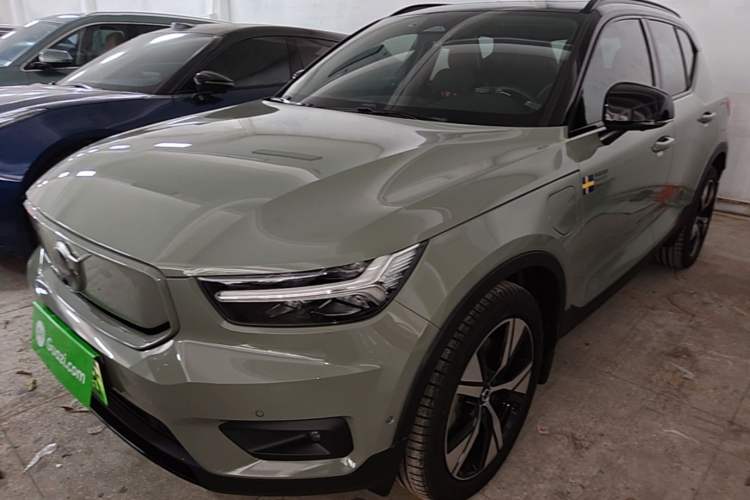 Volvo xc40 new energy 2022 — фото 1