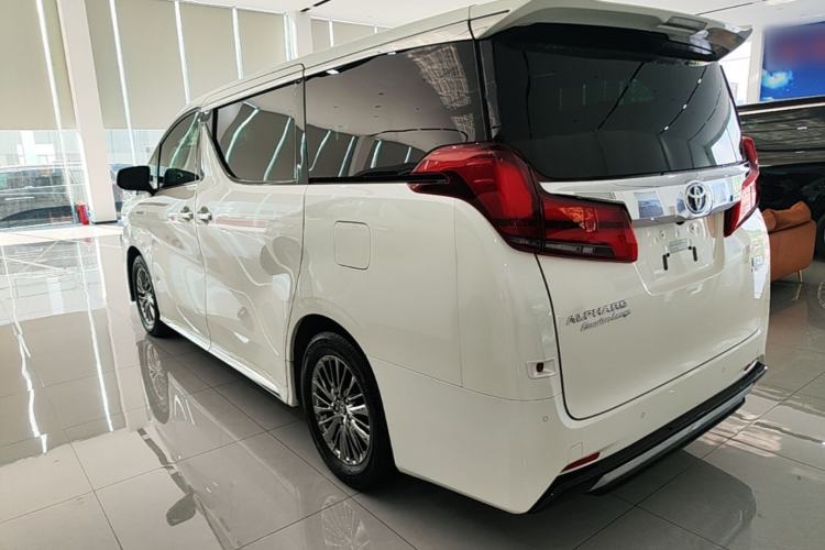 Toyota Alphard 2021 — фото 4