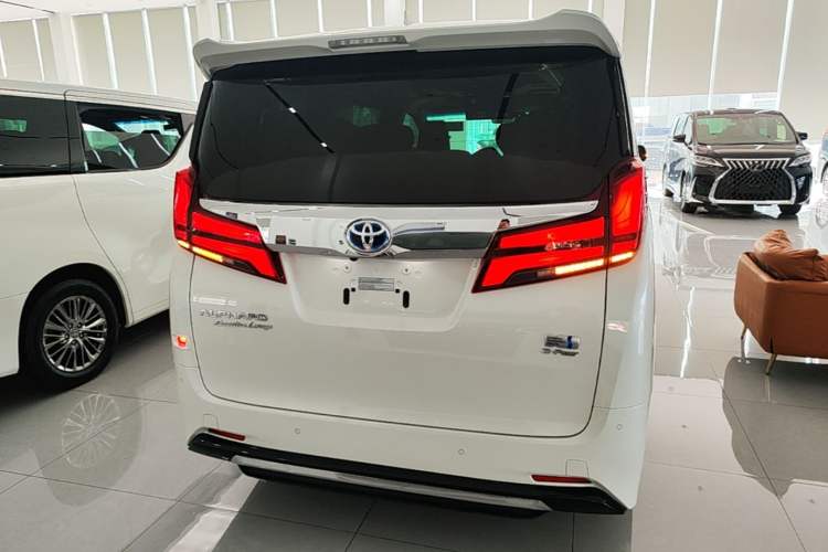 Toyota Alphard 2021 — фото 5