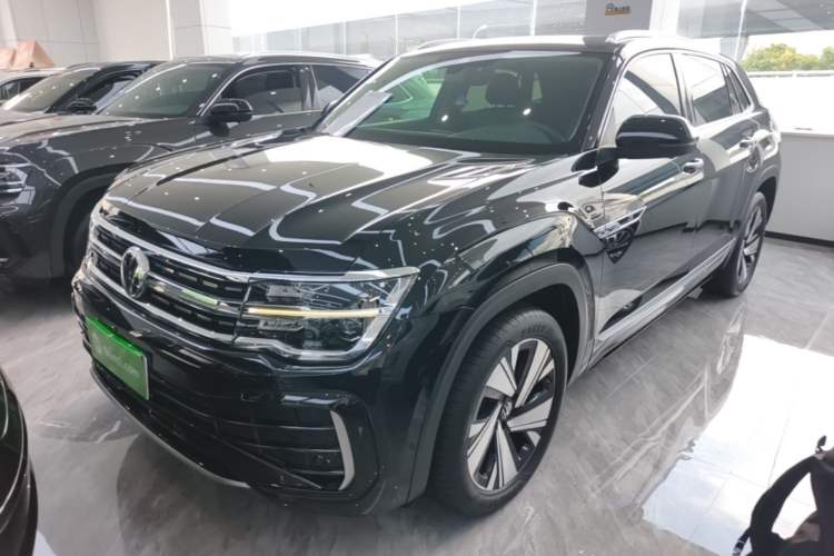 Volkswagen Teramont X 2023 — фото 1