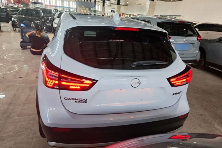 Nissan Qashqai 2025 — 5