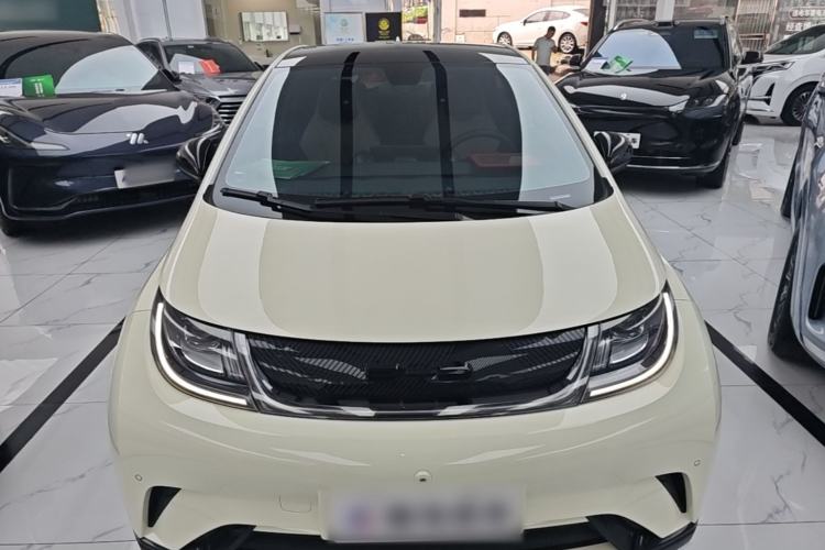 BYD Dolphin 2023 — 2