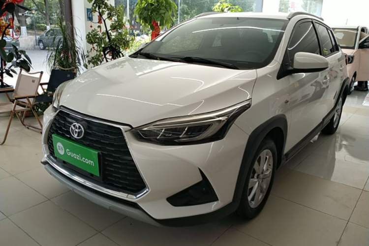 Toyota Yaris L 2020 — фото 1