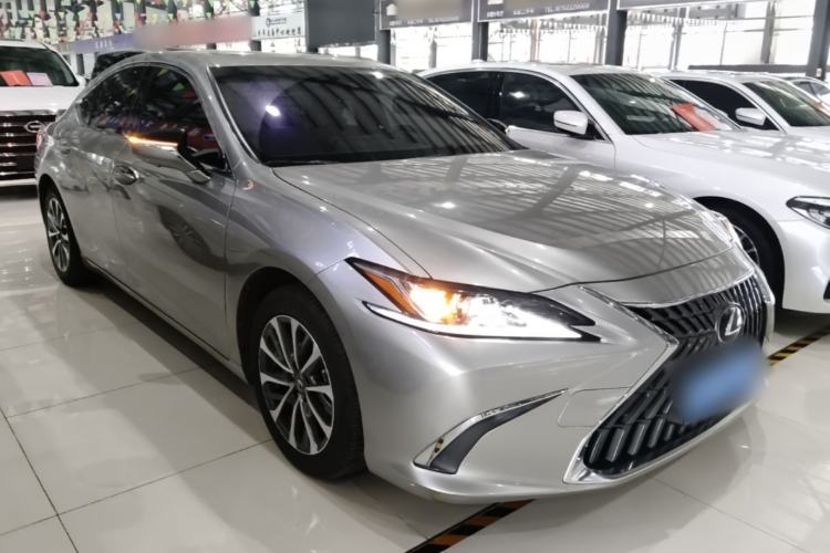 Lexus ES 300h 2022 — фото 3