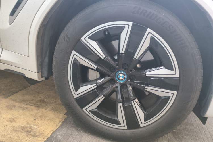 BMW iX3 2022 — 5