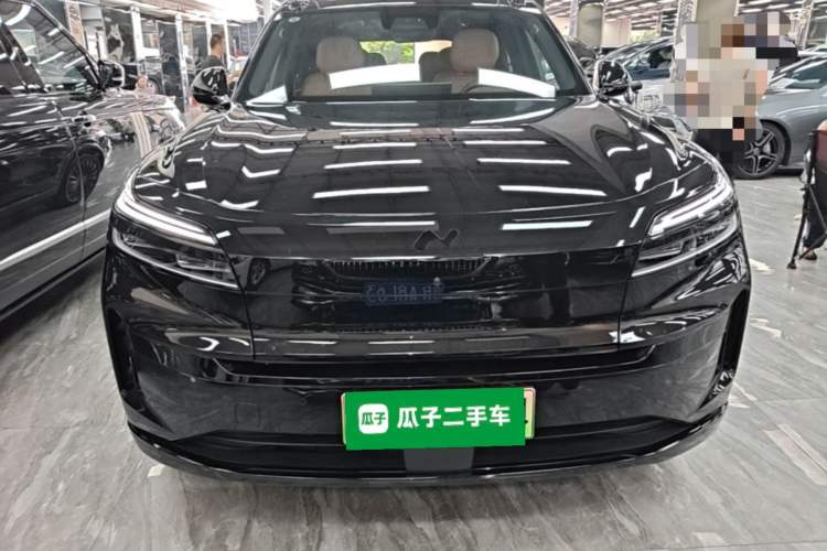 Onvo Luxeed L90 2025 — 2