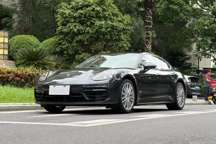Porsche panamera 2023 — фото 1