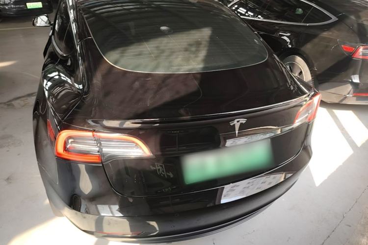 Tesla Model 3 2022 — 5