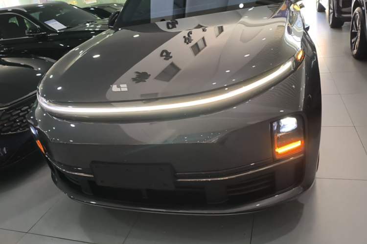 Li Auto L7 2023 — 2