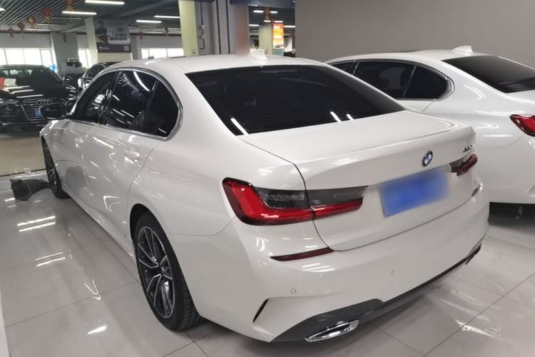 BMW 320Li 2021 — 4