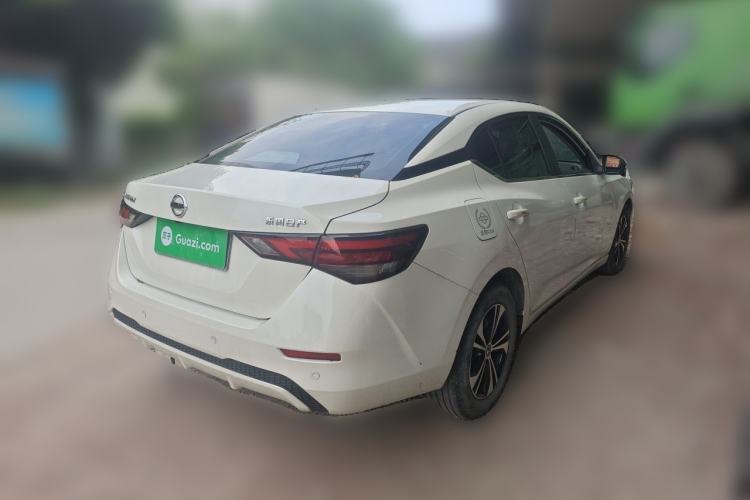 Nissan Sentra 2022 — 4