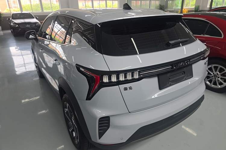 Lynk & Co 06 EM-P 2022 — 4