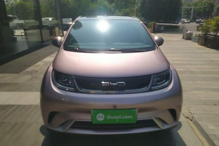 BYD Dolphin 2023 — 2