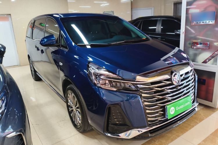 Buick GL8 2023 — 3