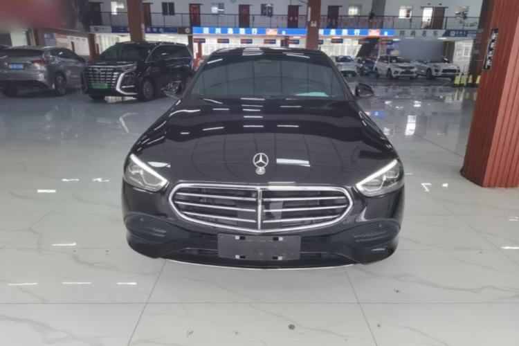 Mercedes-Benz C 260 L 2024 — 2