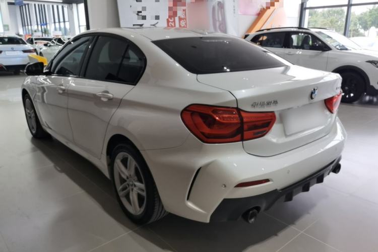 BMW 120i 2021 — фото 4