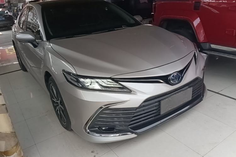 Toyota Camry 2021 — фото 3