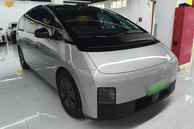 Li Auto MEGA 2024 — 3
