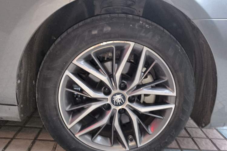 BYD Qin PLUS 2023 — 5